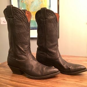 Gorgeous Black leather Nocona brand boots